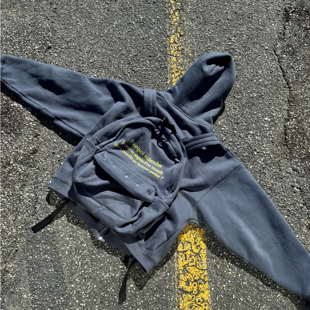 Custom BackPack Jacket - Picture 4 of 9
